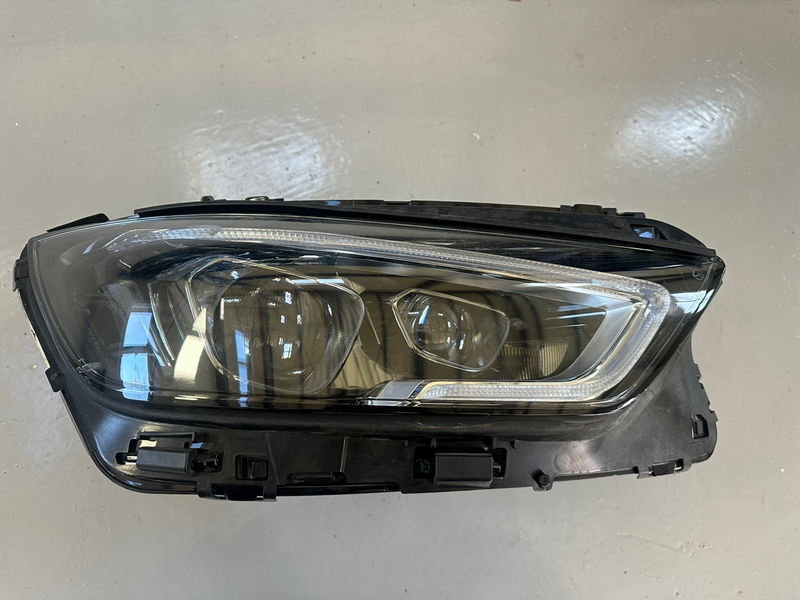 벤츠-amg-gt-c190-rh-조수석-헤드라이트-a2909069800