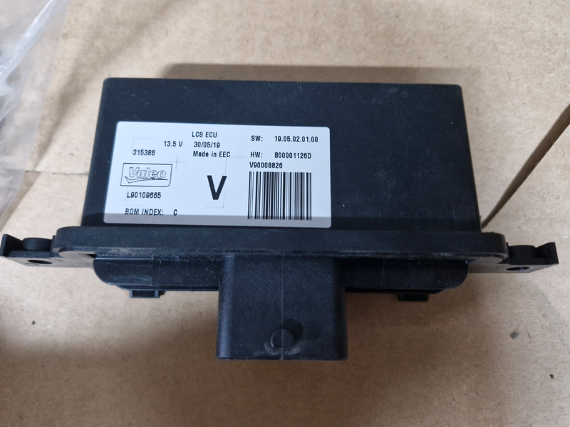 페라리-어뎁티브-헤드라이트-node-ecu-315386